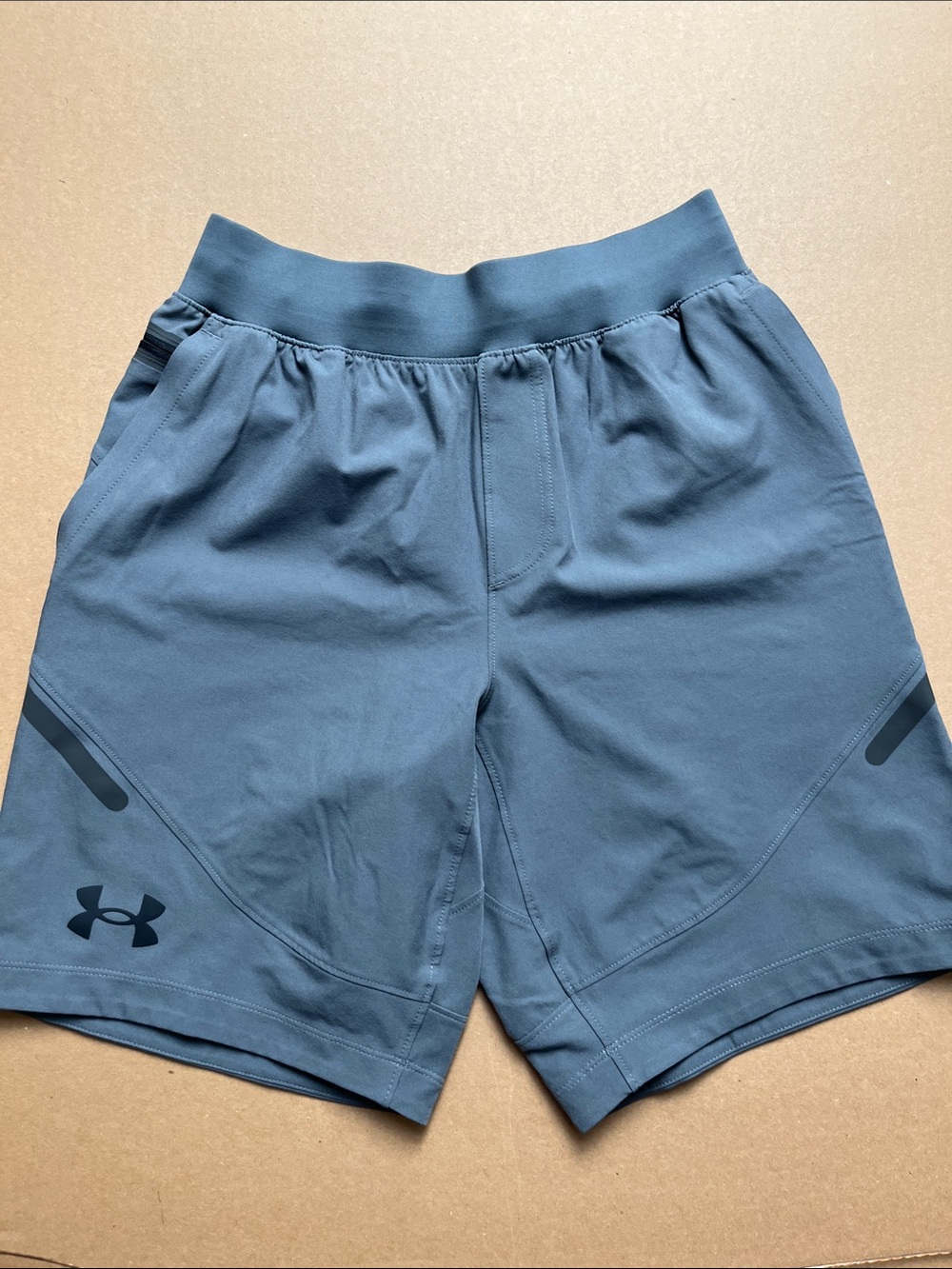 Under Armour Men's Gray Training Shorts Size S